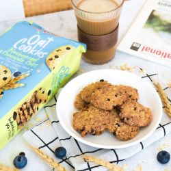 Oat Cookies Blackcurrant Chocolate Chips 162g